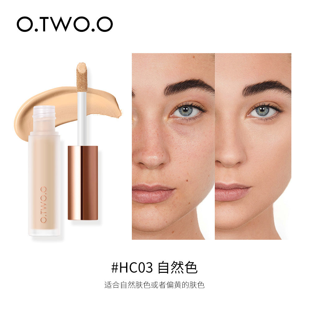 O.TWO.O Lightweight Tinted Concealer