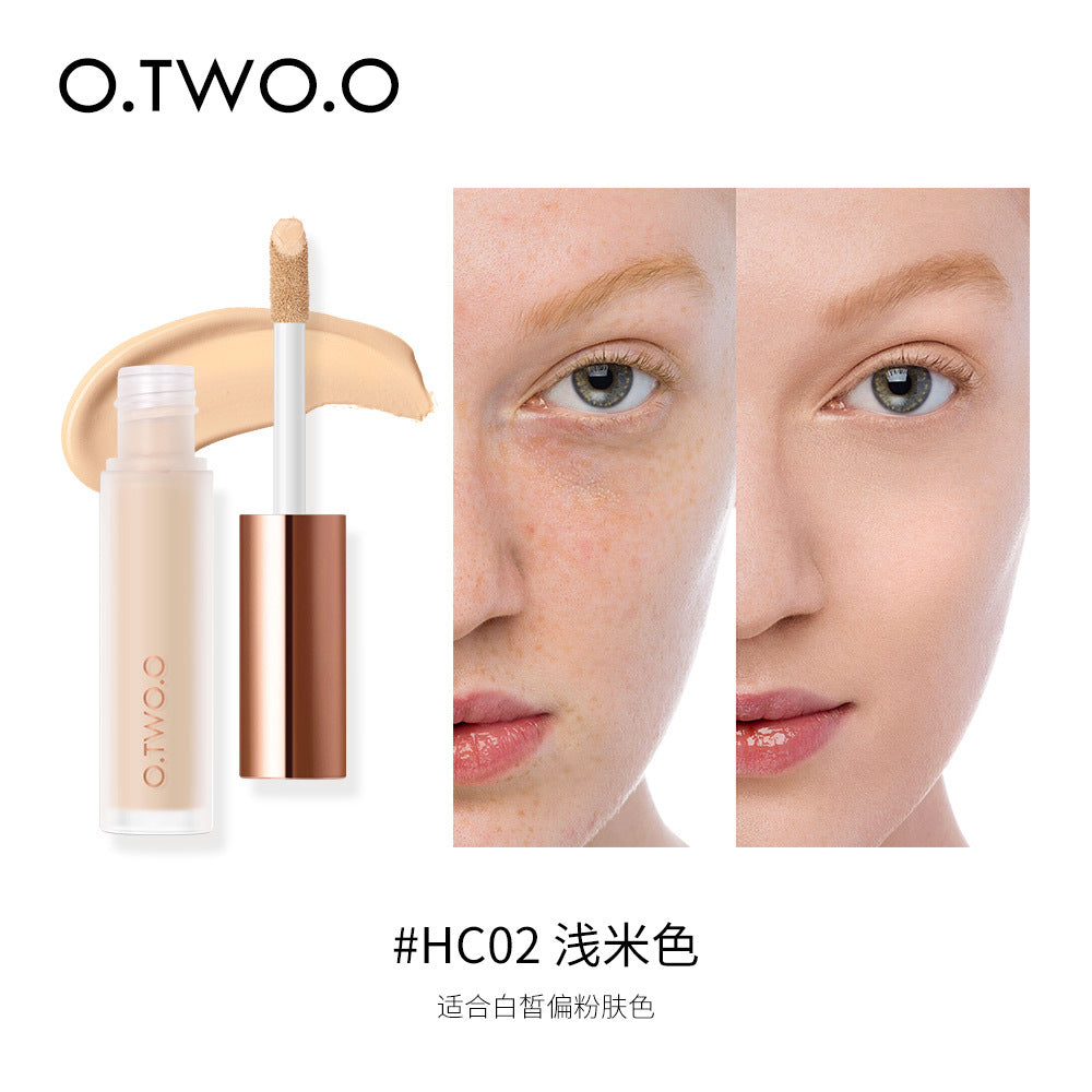 O.TWO.O Lightweight Tinted Concealer