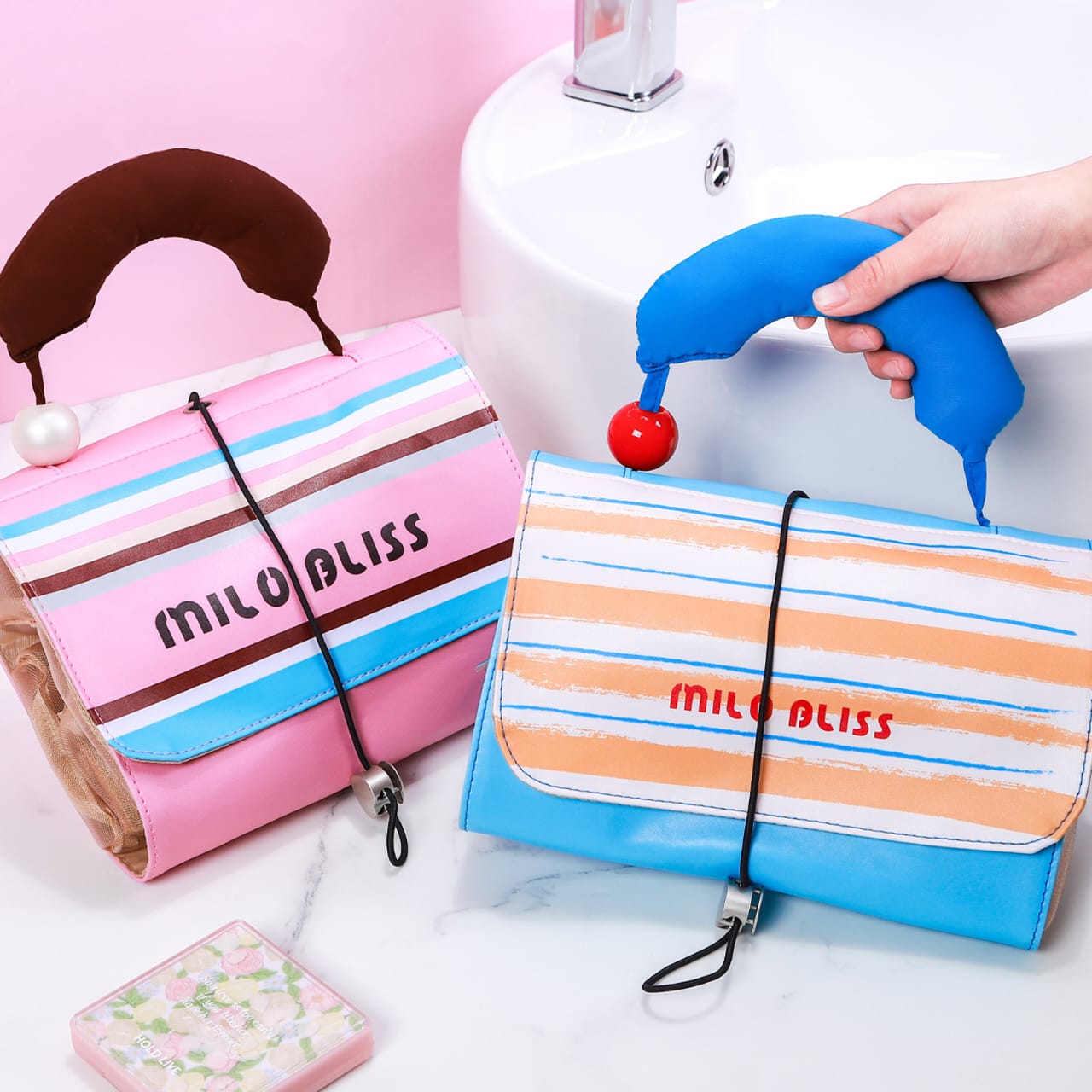 Foldable Cosmetic Storage Bag – Soft & Space-Saving